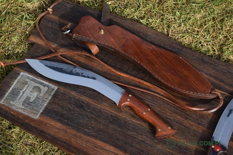 53 Ciężki nóż obozowy "KUKRI"